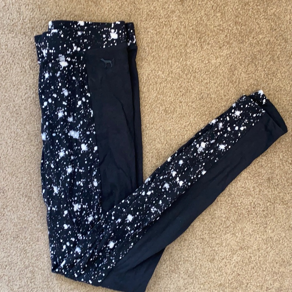 Victoria’s Secret leggings